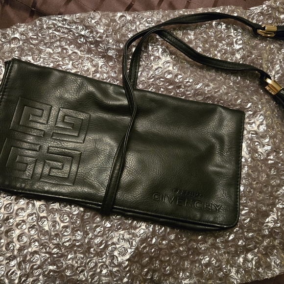 Givenchy black pochette/ clutch, for perfume or  make up use - Picture 10 of 10